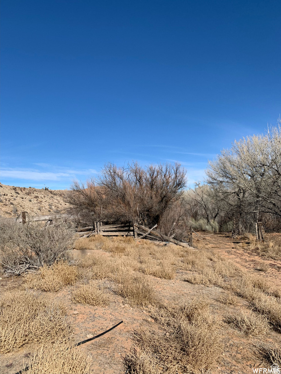 4551 S 600 E Torrey, UT 84775