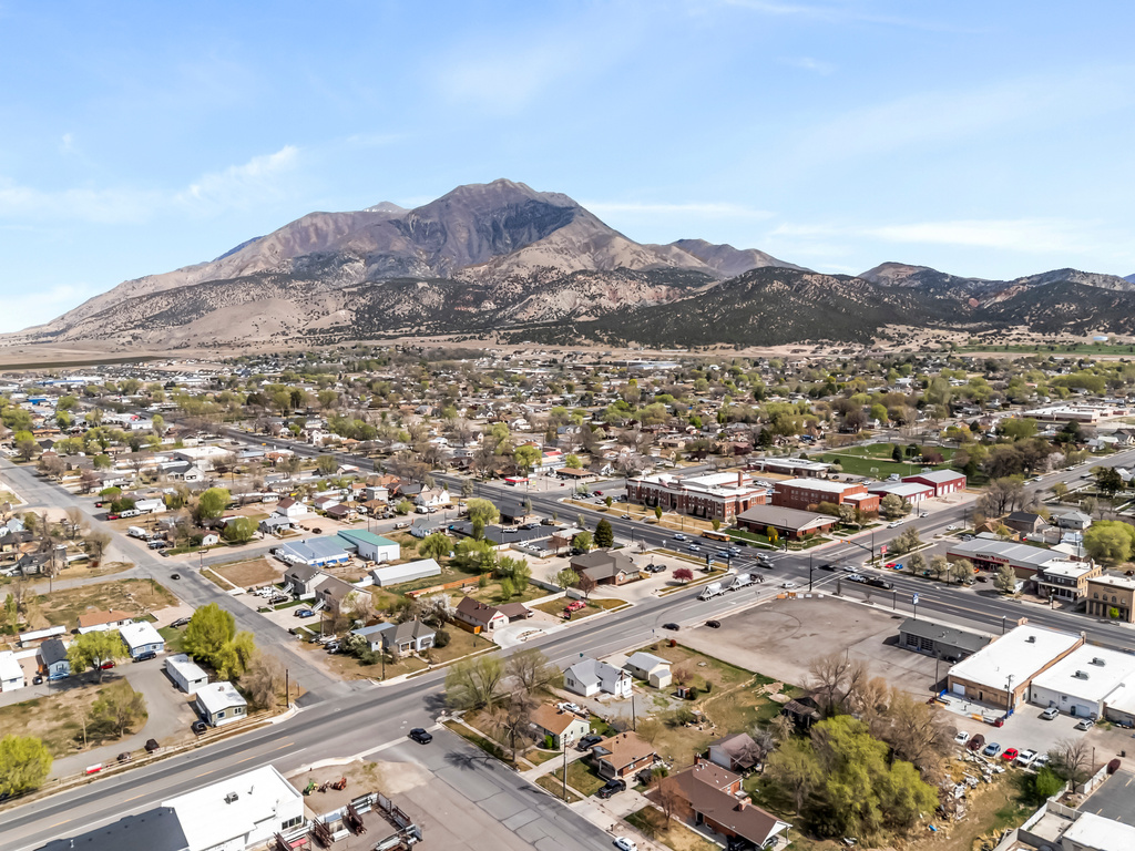 71 W 100 N Nephi, UT 84648