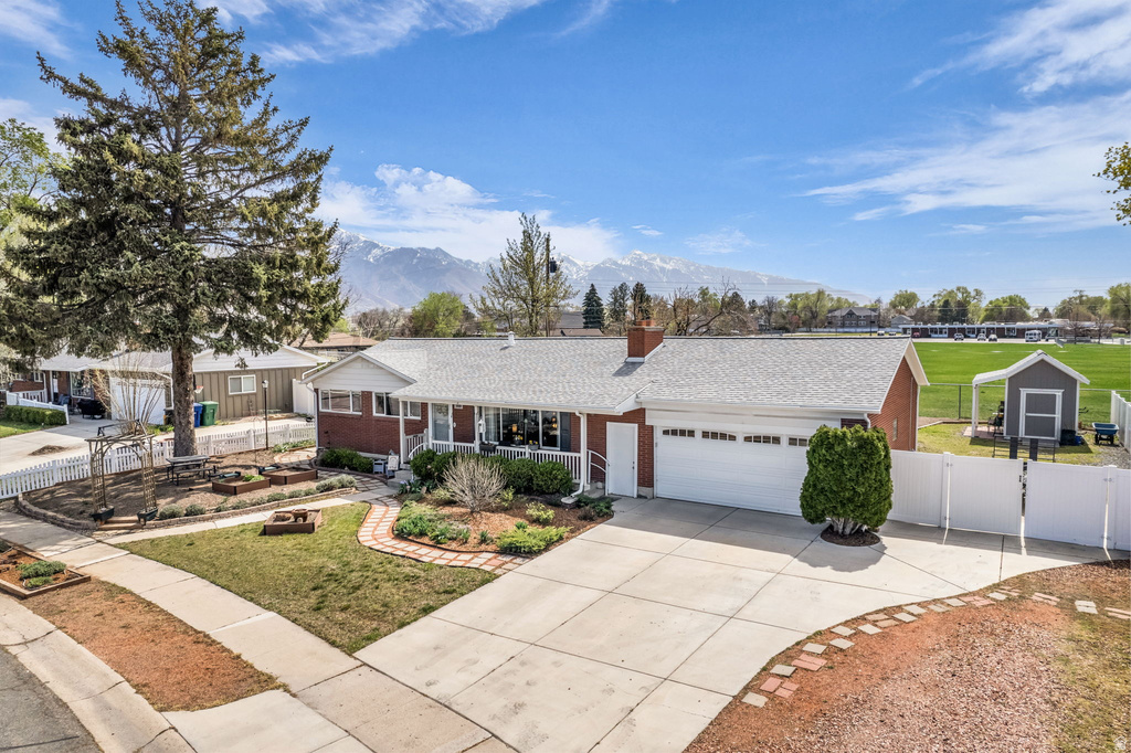 1018 E SAGEHILL DR Holladay, UT 84124