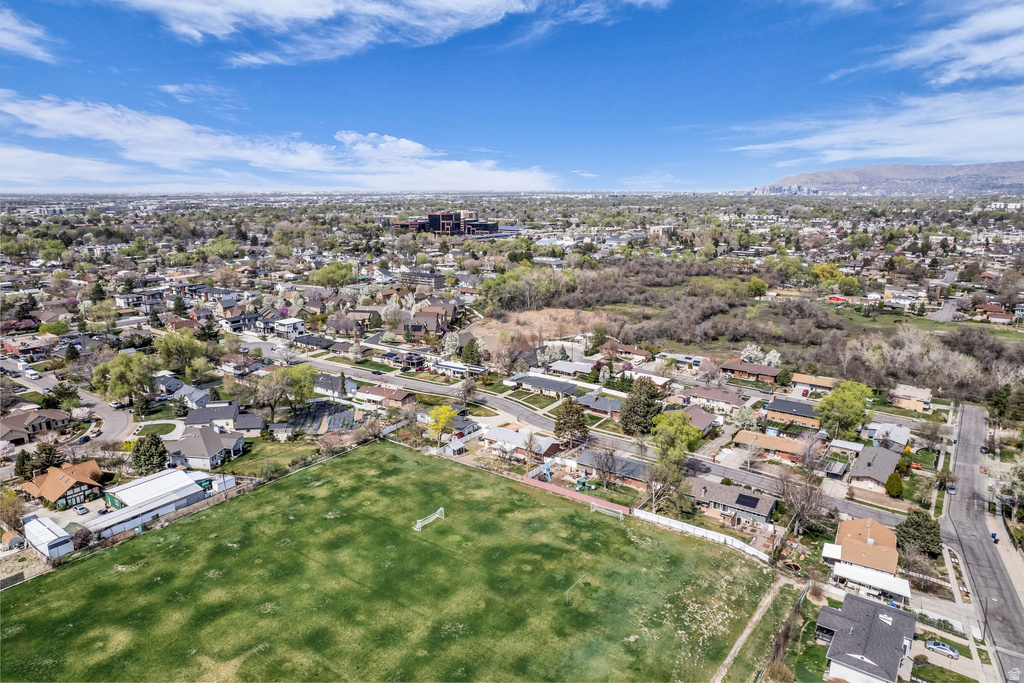 1018 E SAGEHILL DR Holladay, UT 84124