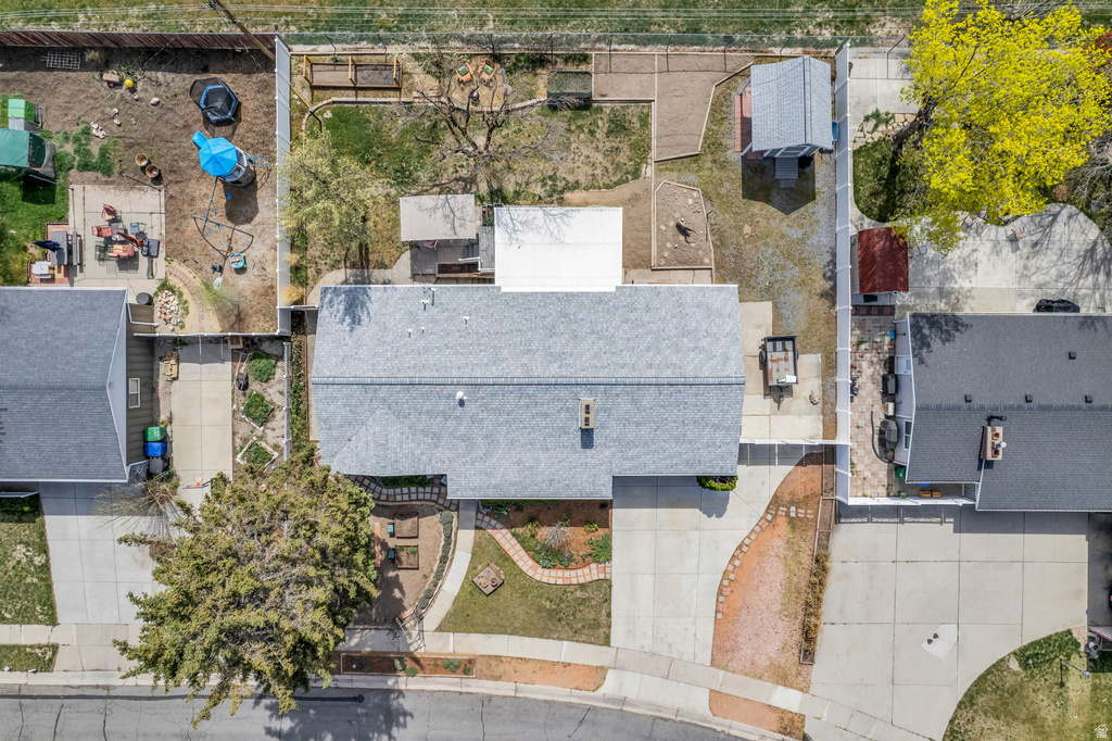 1018 E SAGEHILL DR Holladay, UT 84124