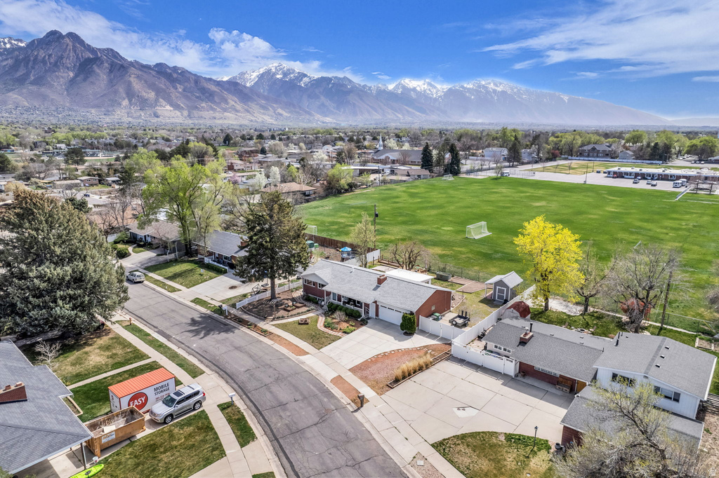 1018 E SAGEHILL DR Holladay, UT 84124