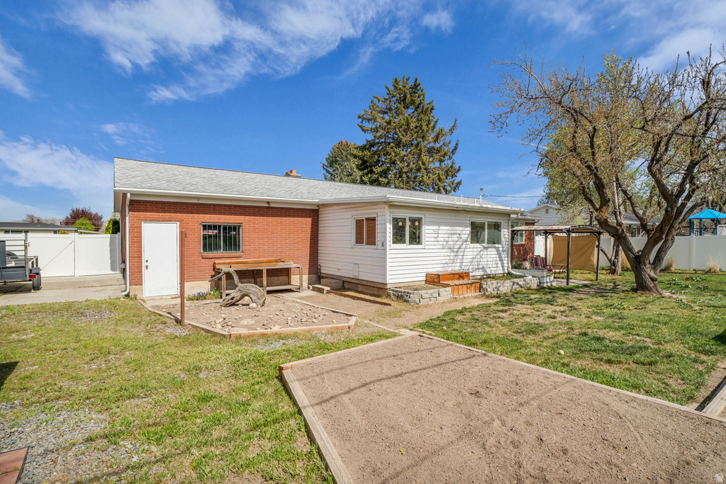 1018 E SAGEHILL DR Holladay, UT 84124