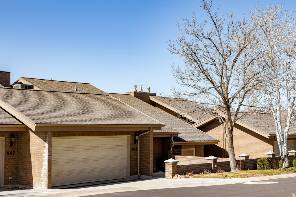 849 N JUNIPERPOINT DR Salt Lake City, UT 84103