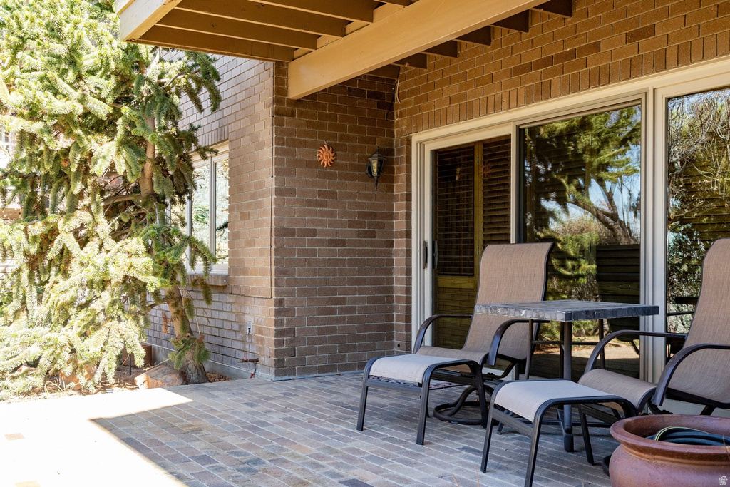 849 N JUNIPERPOINT DR Salt Lake City, UT 84103