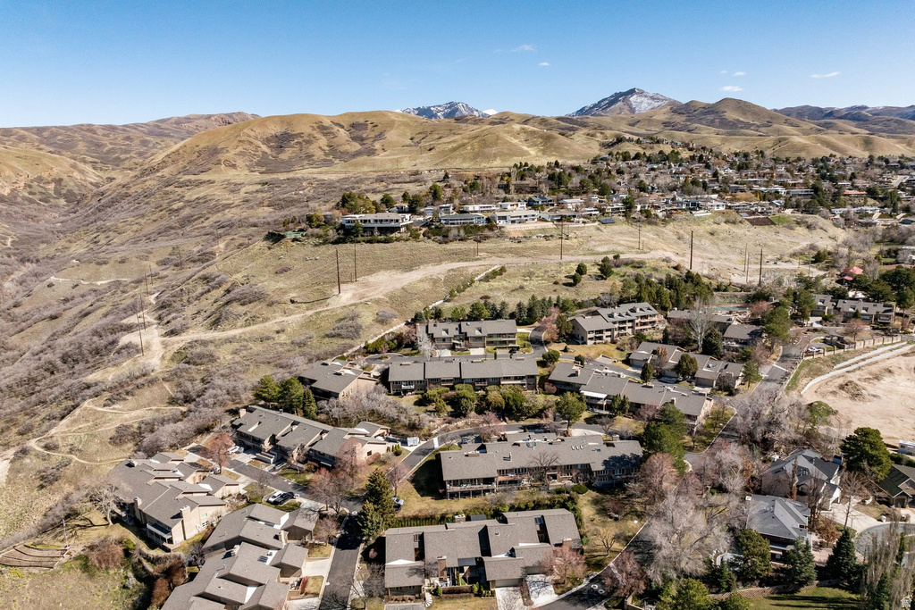 849 N JUNIPERPOINT DR Salt Lake City, UT 84103