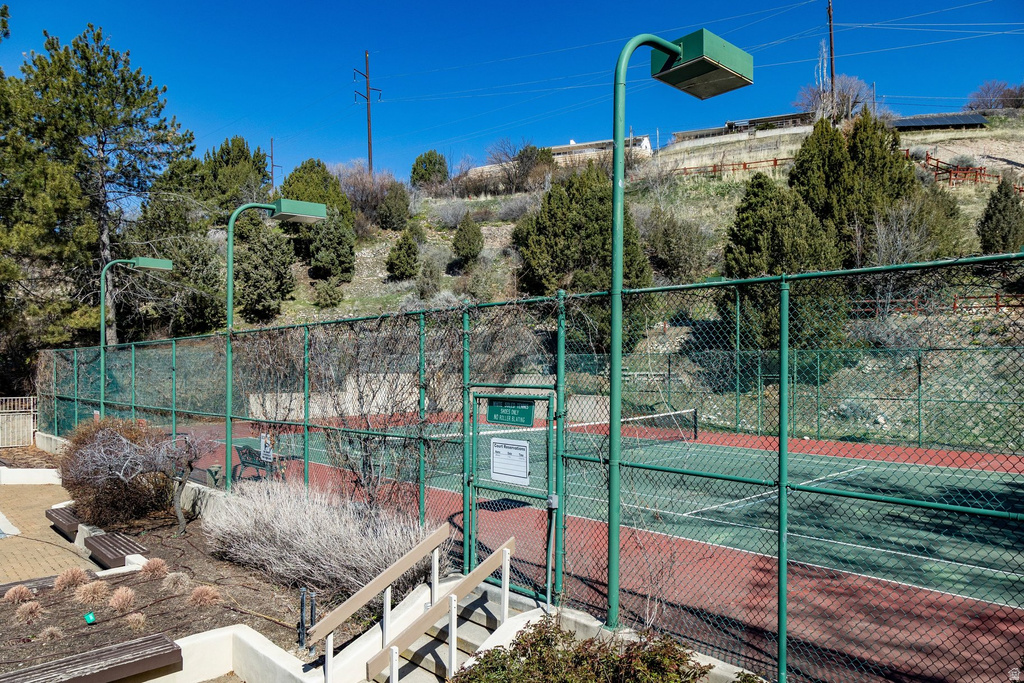 849 N JUNIPERPOINT DR Salt Lake City, UT 84103