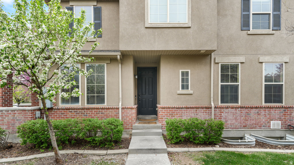 3075 S CREWS HILL COURT CT West Valley City, UT 84120