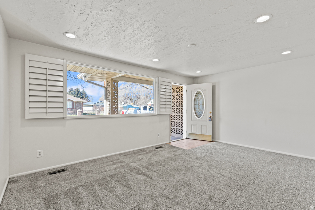 813 CANYON RD Ogden, UT 84404