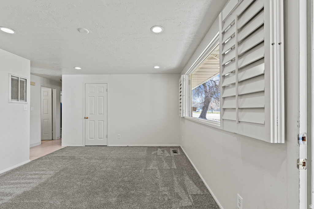 813 CANYON RD Ogden, UT 84404