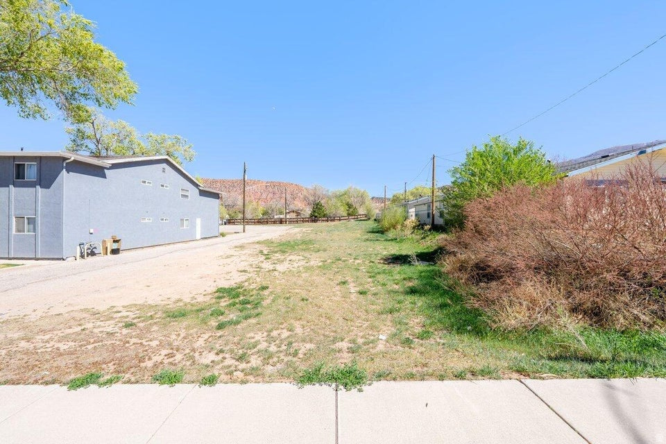 281 S 200 E Cedar City, UT 84720