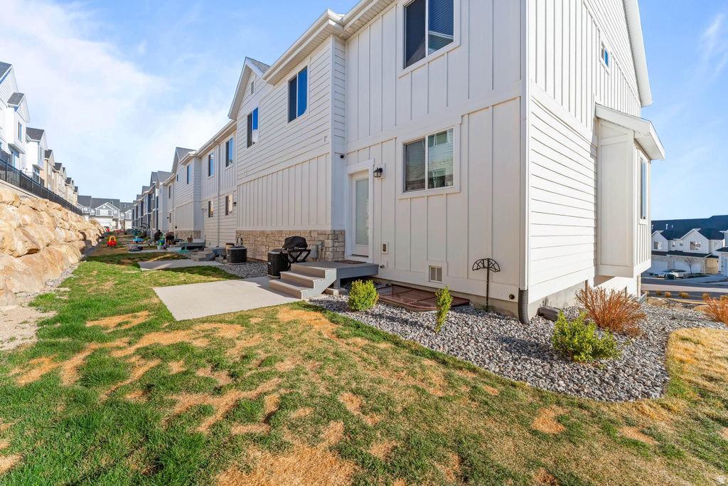 1022 W SHADOW BROOK LN Lehi, UT 84048