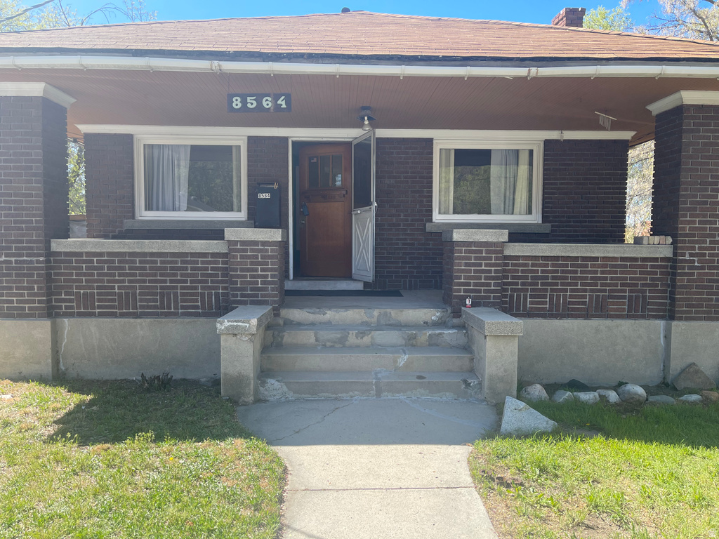 8564 S 100 E Sandy, UT 84070