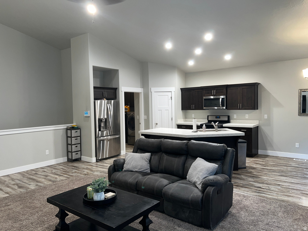 762 N WHITE HORSE DR Spanish Fork, UT 84660