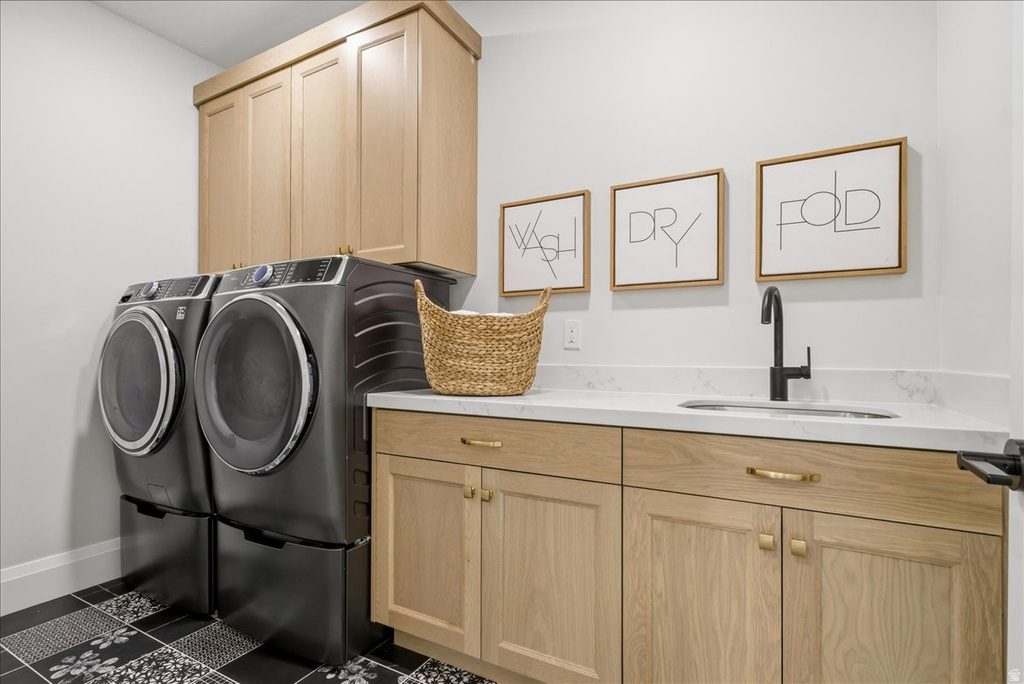 11412 S BINGHAM RIM RD South Jordan, UT 84009