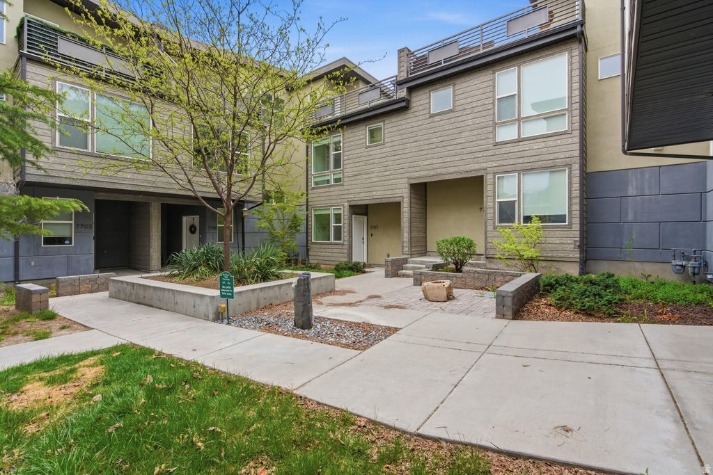 7707 NAVARRO VIEW CT Midvale, UT 84047