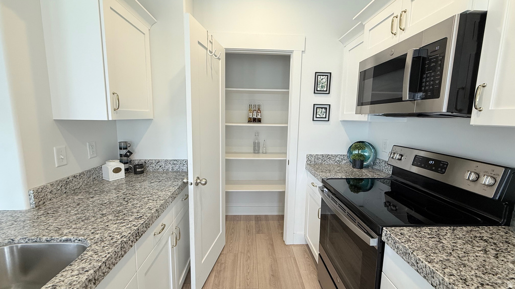 5124 E LAKEFIELD DR Eagle Mountain, UT 84005