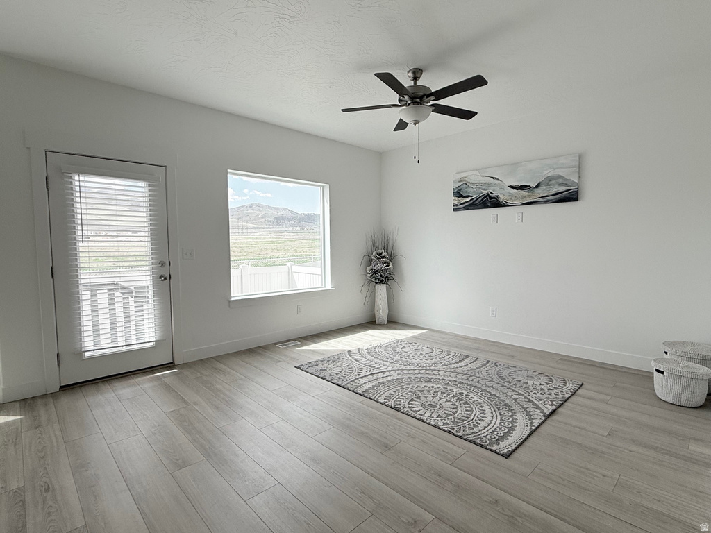 5124 E LAKEFIELD DR Eagle Mountain, UT 84005