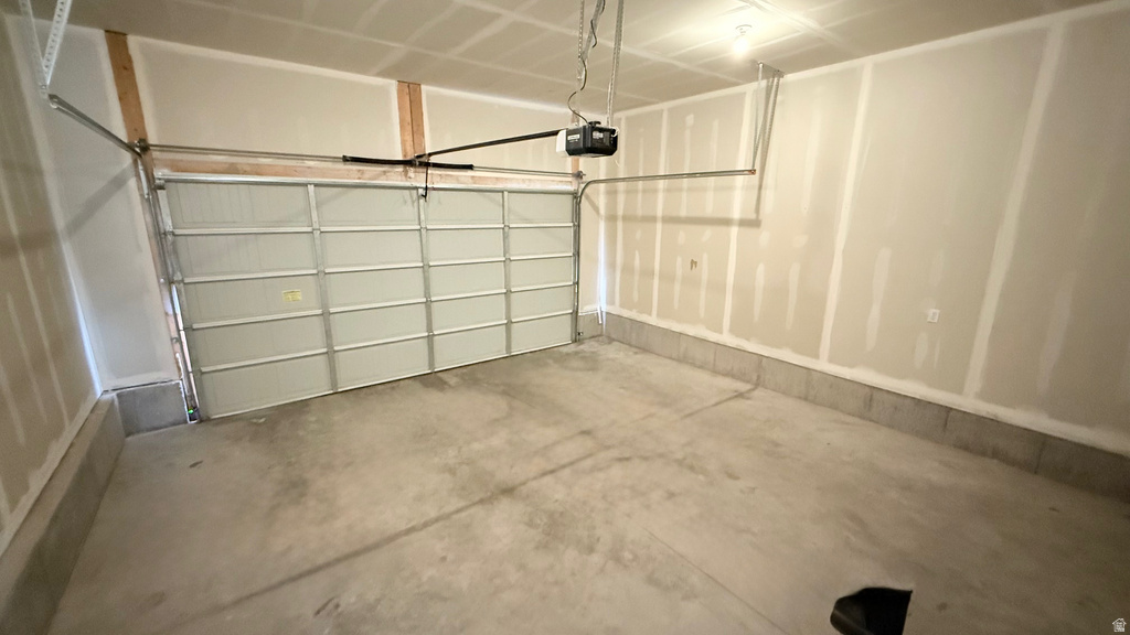 5124 E LAKEFIELD DR Eagle Mountain, UT 84005