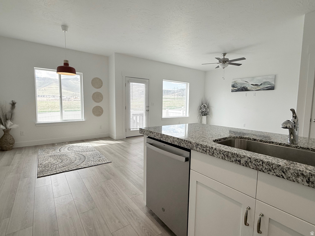 5124 E LAKEFIELD DR Eagle Mountain, UT 84005
