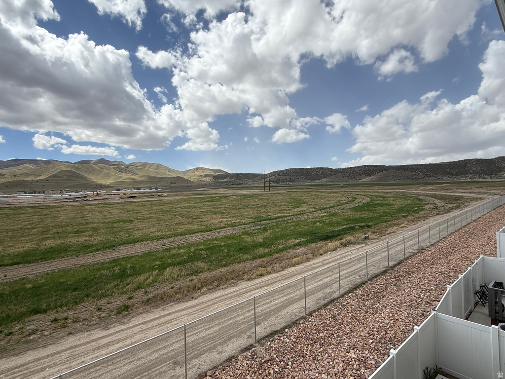 5124 E LAKEFIELD DR Eagle Mountain, UT 84005