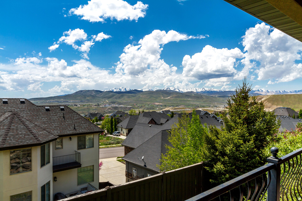 5009 N RAVENCREST LN Lehi, UT 84043