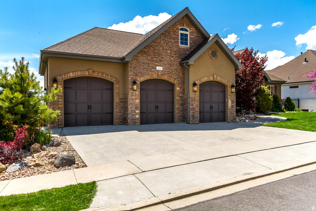 5009 N RAVENCREST LN Lehi, UT 84043