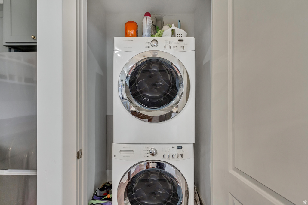 5009 N RAVENCREST LN Lehi, UT 84043