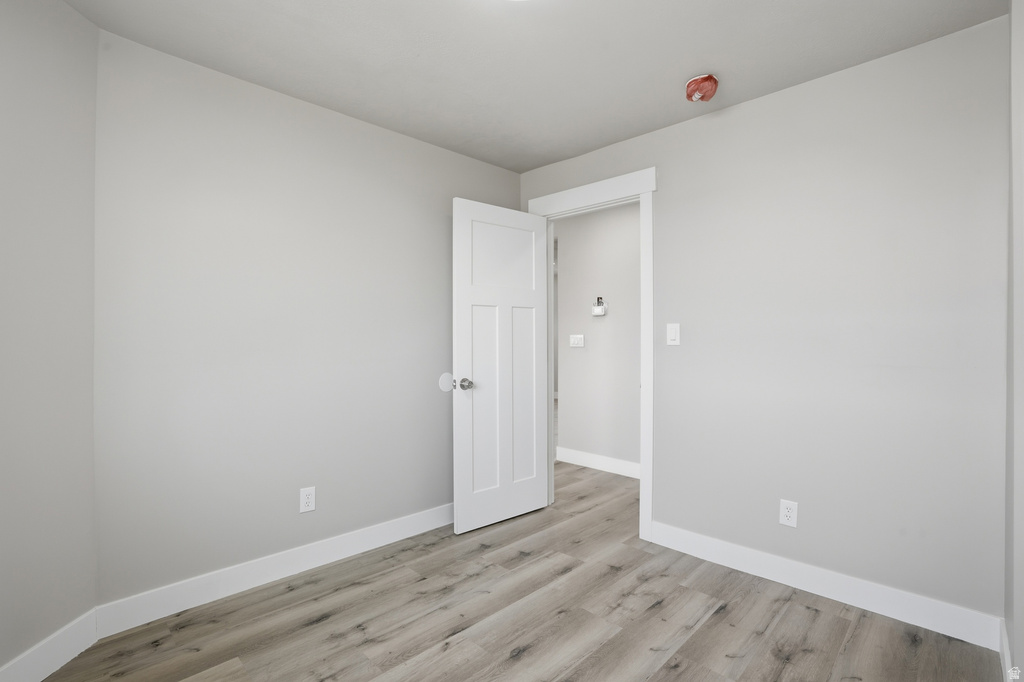 5336 S CHARLOTTE AVE Salt Lake City, UT 84118