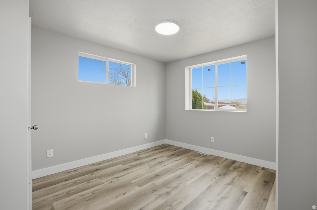 5336 S CHARLOTTE AVE Salt Lake City, UT 84118