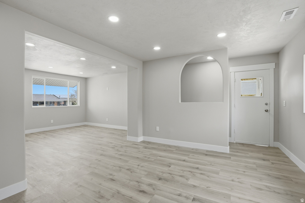 5336 S CHARLOTTE AVE Salt Lake City, UT 84118