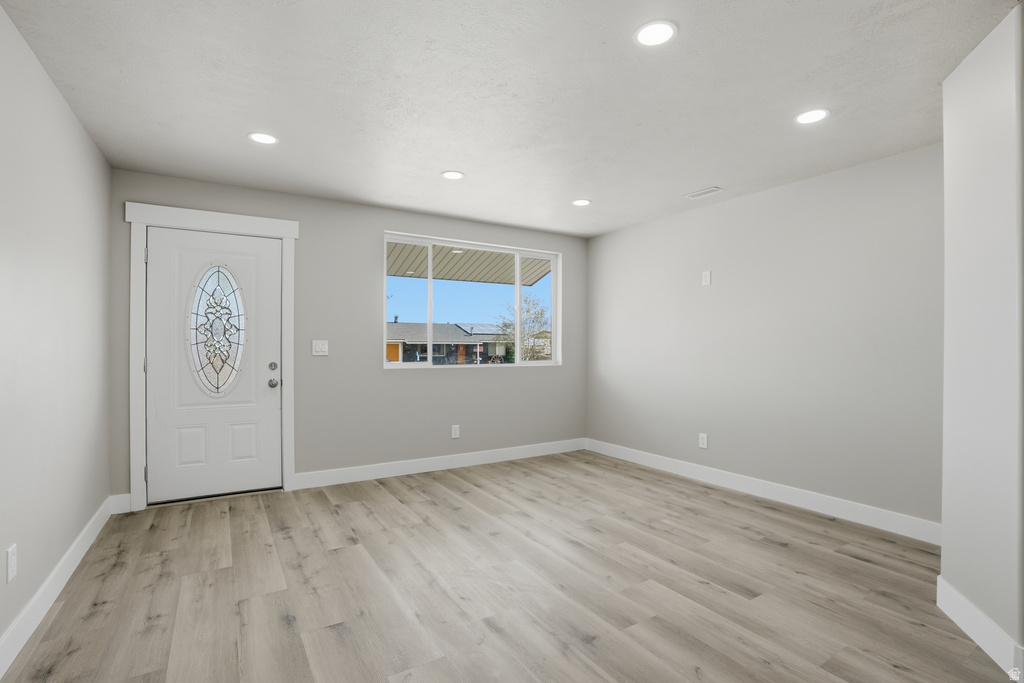 5336 S CHARLOTTE AVE Salt Lake City, UT 84118