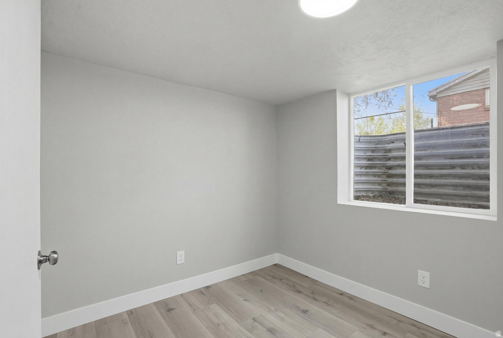 5336 S CHARLOTTE AVE Salt Lake City, UT 84118