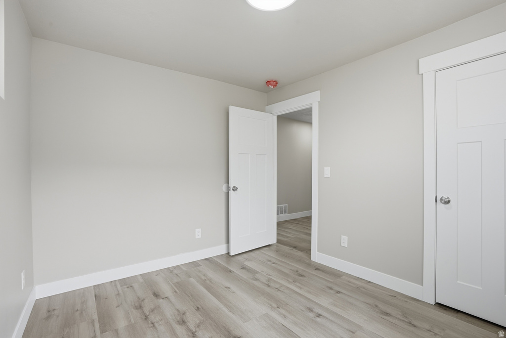 5336 S CHARLOTTE AVE Salt Lake City, UT 84118