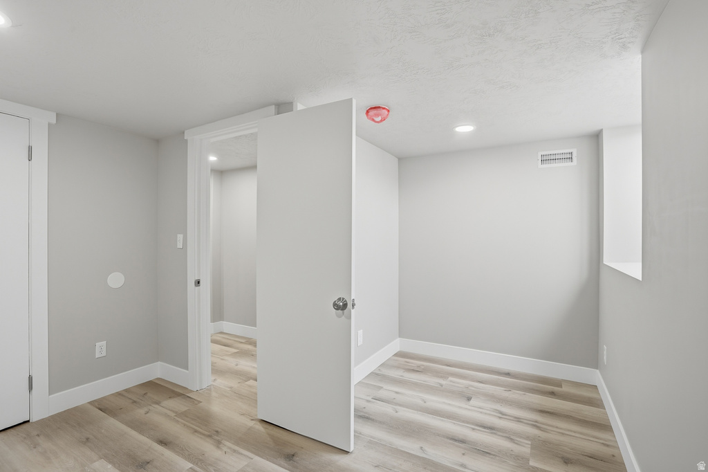 5336 S CHARLOTTE AVE Salt Lake City, UT 84118