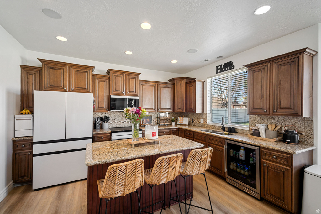 824 W SOUTHHAMPTON DR North Salt Lake, UT 84054