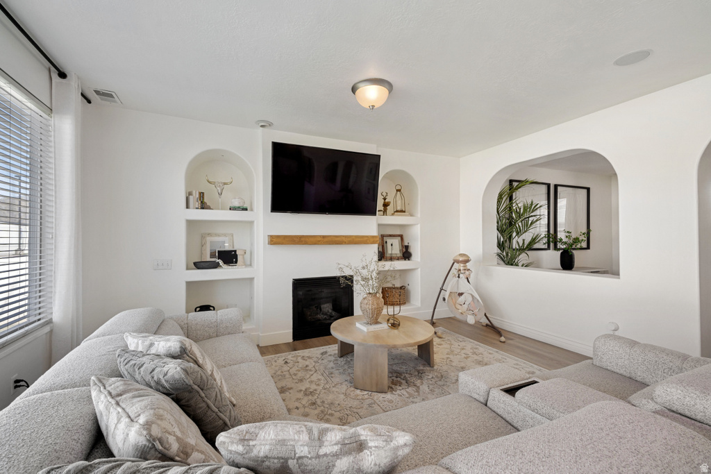 824 W SOUTHHAMPTON DR North Salt Lake, UT 84054