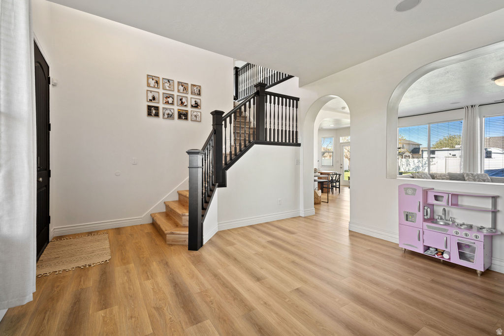 824 W SOUTHHAMPTON DR North Salt Lake, UT 84054