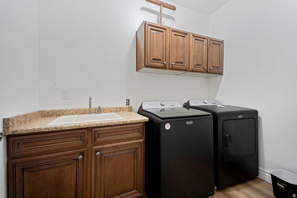 824 W SOUTHHAMPTON DR North Salt Lake, UT 84054