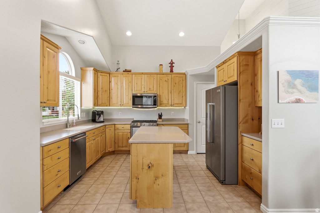 2071 W 2200 S Syracuse, UT 84075