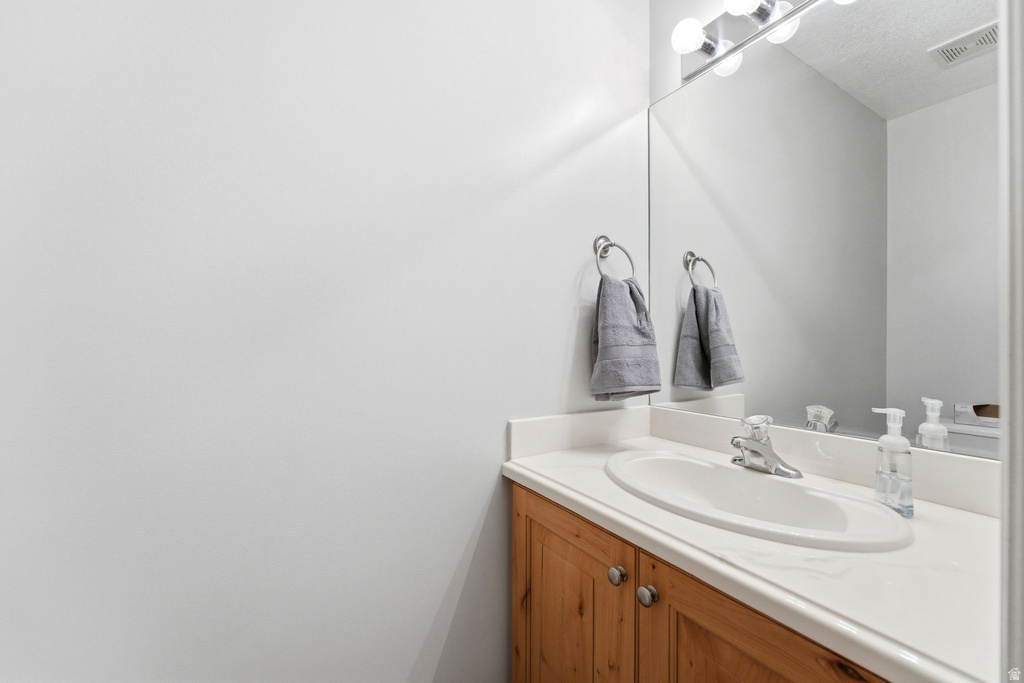 2071 W 2200 S Syracuse, UT 84075