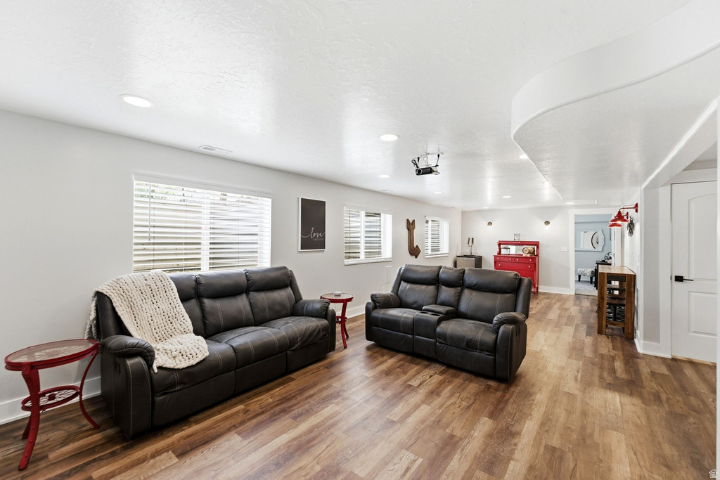 2071 W 2200 S Syracuse, UT 84075