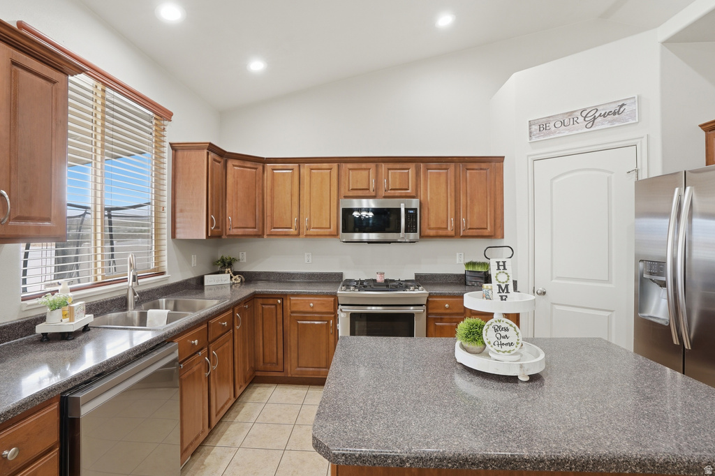 5743 W LUGANO DR West Jordan, UT 84081