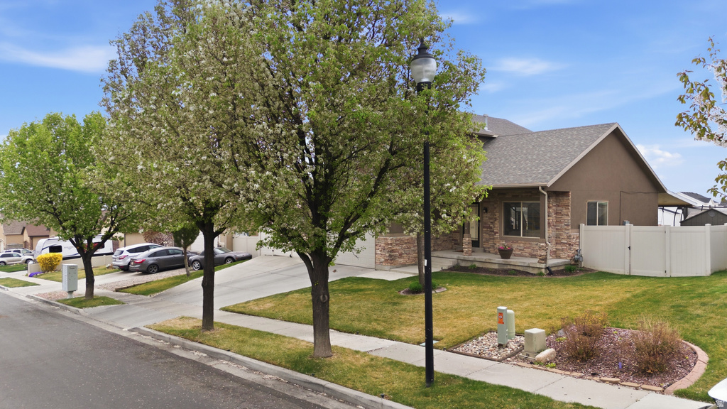 5743 W LUGANO DR West Jordan, UT 84081