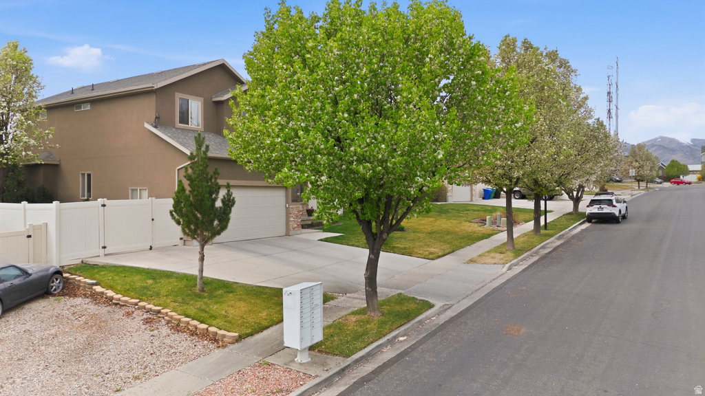 5743 W LUGANO DR West Jordan, UT 84081