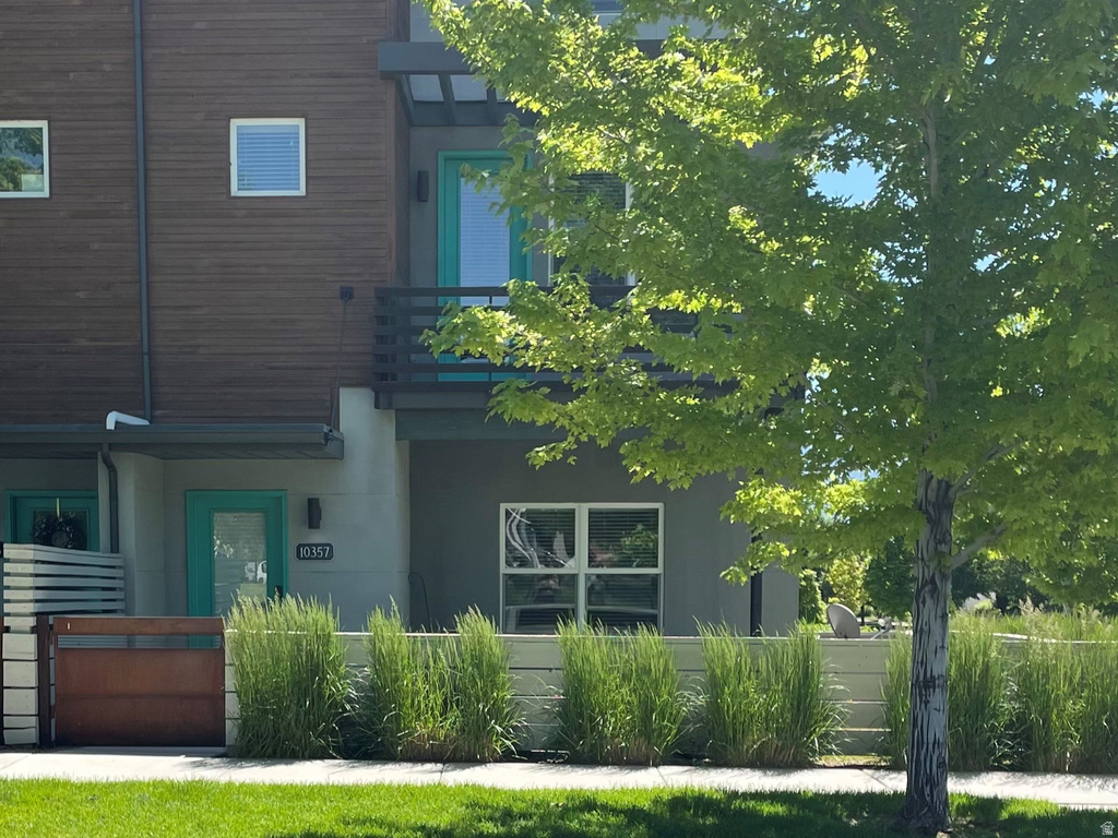 10357 S NOYO LN South Jordan, UT 84009