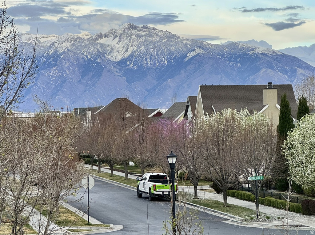 10357 S NOYO LN South Jordan, UT 84009