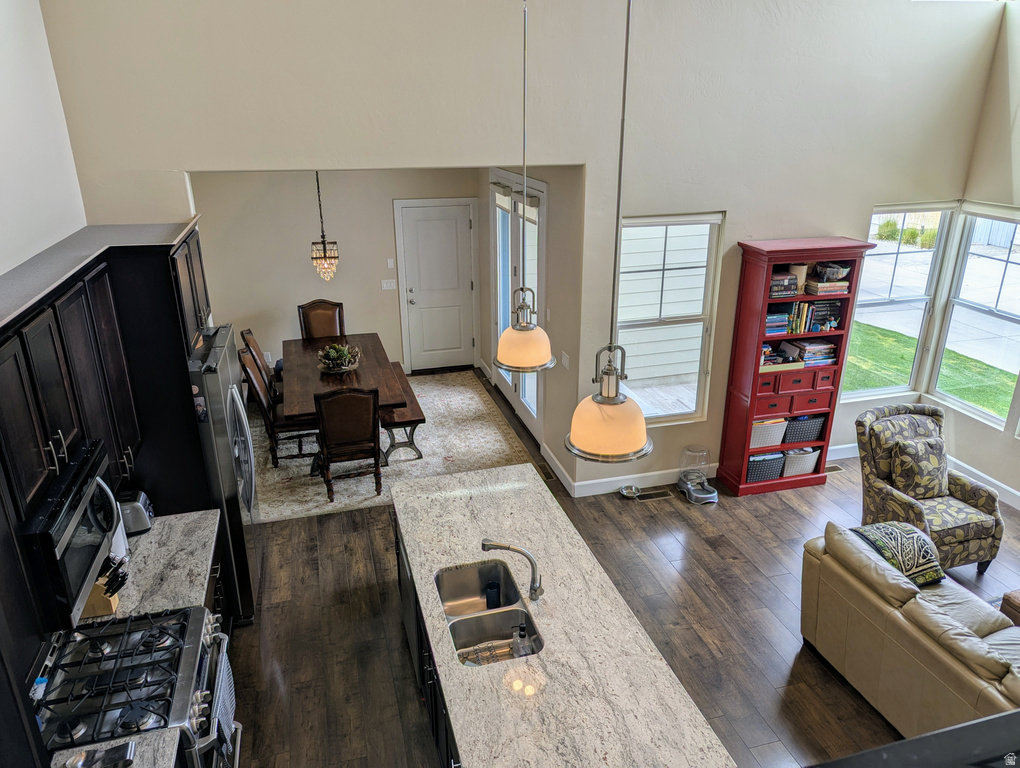 10368 S CROW WING DR South Jordan, UT 84009