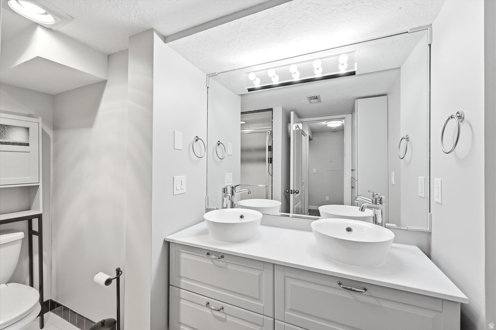 8620 S 1185 E Sandy, UT 84094