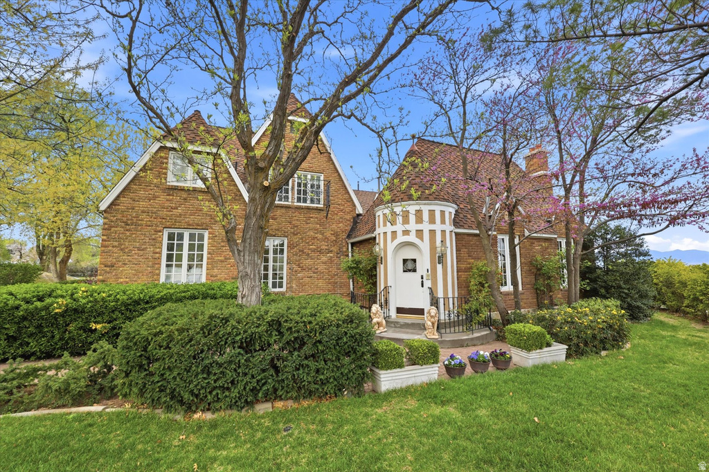 8620 S 1185 E Sandy, UT 84094